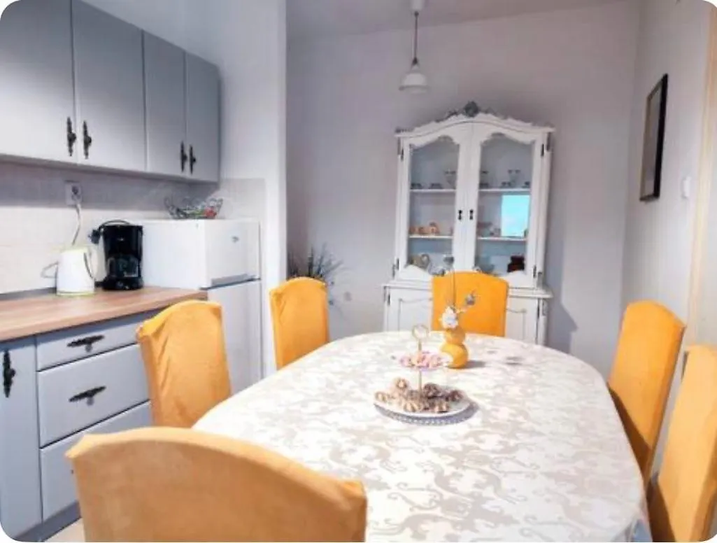 Apartment Jardin With Free Cowered Parking Zadar Tatil Evi